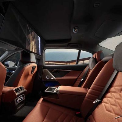 2024 নতুন মডেল সম্প্রতি চালু BMW i5 বৈদ্যুতিক গাড়ি বড় সেডান eDrive 35 L বিশুদ্ধ বৈদ্যুতিক 286hp